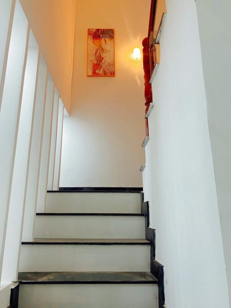 Căn duy nhất MT chợ Bà Chiểu, Quận Bình Thạnh, 1 trệt 2 lầu, 5PN, quá rẻ pháp lý đầy đủ