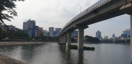 Bán nhà mặt phố Hoàng Cầu, Đống Đa, View hồ, diện tích sử dụng 51m2, MT4.9m, giá 23 tỷ