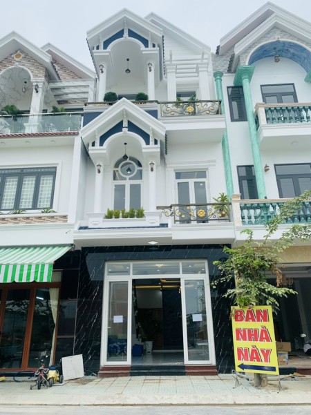 Bán nhà 2 lầu 1 trệt - sổ hồng riêng - Thuận An - Bình Dương