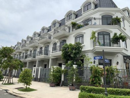 Cần bán gấp nhà phố Lakeview City Quân 2, dt 100m2 nằm ngay trục lớn vị trí đẹp, giá 17.5 tỷ