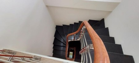 Cần bán gấp nhà Trương Định 40m2 cạnh bãi gửi rô tô xây mới ở luôn giá chỉ hơn 3.3 tỷ