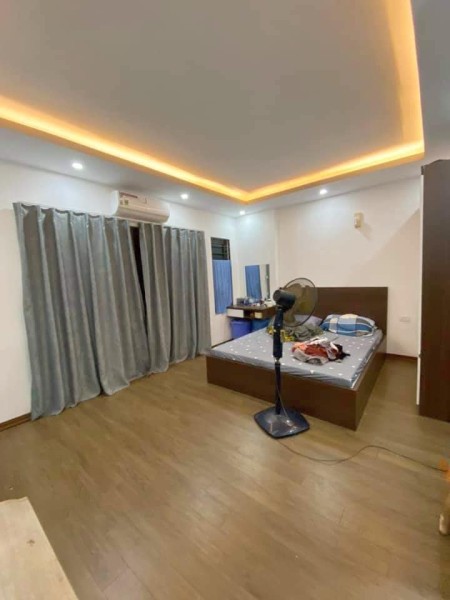 Nhà đẹp Nguyễn An Ninh, Hoàng Mai diện tích sử dụng 35m2, 5 tầng, giá bán 3.7 tỷ sổ sẵn