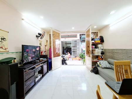Cần bán nhà hẻm xe hơi thông lô góc 2 mặt thoáng không lộ giới, dtsd 30m2, giá 3.9 tỷ