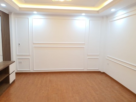 Bán Nhà Bằng Liệt Linh Đàm 50m2 5 Tầng Giá 4.3 Tỷ, Ô Tô Đỗ Cửa, Mới Xịn