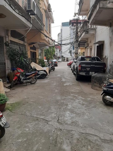 Chính chủ bán nhà mặt ngõ Khương Trung ô tô đỗ cửa, giá bán 4.8 tỷ, vị trí đắc địa, lhcc