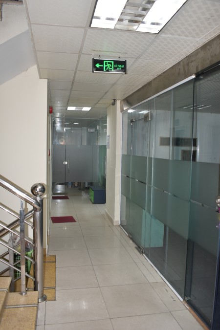 Chính chủ cho thuê văn phòng mặt phố Chùa Hà, Cầu Giấy khu dân cư đông, tiện ích đủ