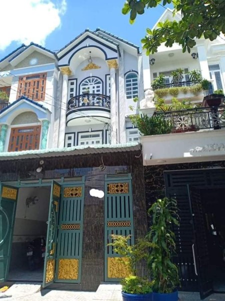 Cần bán nhà ở khu dân cư Hiệp Thành, Quận 12, liên hệ 0989234569 giá bán chỉ 8 tỷ