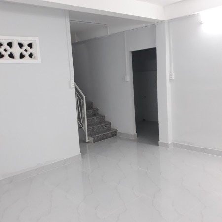 Bán nhà Bình Trị Đông nguyên căn rộng 45m2 2 tầng giá bán 3,9 tỷ liên hệ 0914864379