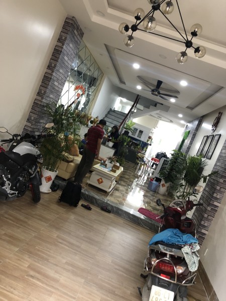 Cần bán nhà mặt phố Lê Hồng Phong, Ba Đình diện tích sử dụng 56m2, 4 tầng, giá 16 tỷ