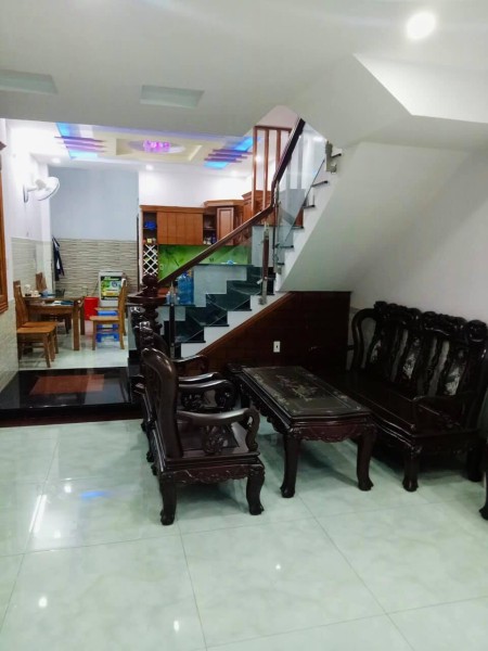 (Gò Vấp)Về quê, bán gấp nhà Dương Quảng Hàm, Ph.5, hẻm xe hơi, dtsd 59m2, 2 tầng, 4.68 tỷ