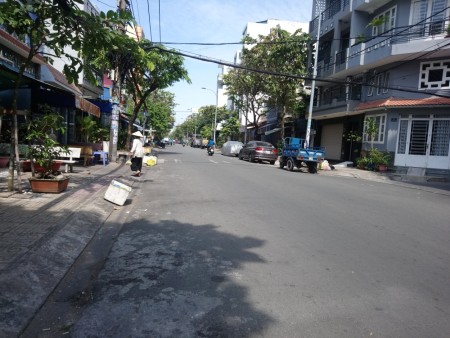 2 MT Kinh doanh đường 8M, Thoại Ngọc Hầu Quận Tân Phú, 50m2 3 lầu giá chỉ 4.1 tỷ