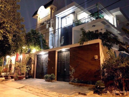 Khách sạn khu Tên Lửa 220m2 10x22 4 tầng TM, 150tr/th, tặng nt đẹp chỉ 23.8 tỷ TL, gấp bán