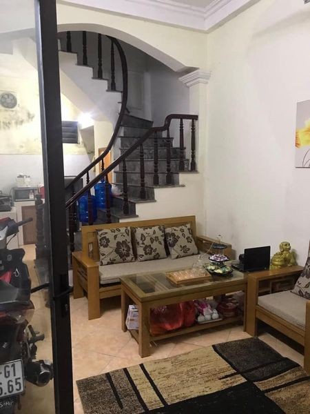 Bán nhà nguyên căn mặt phố Khương Đình dtsd 60m2, mt 4.5m, giá bán 5.1 tỷ, sổ sẵn