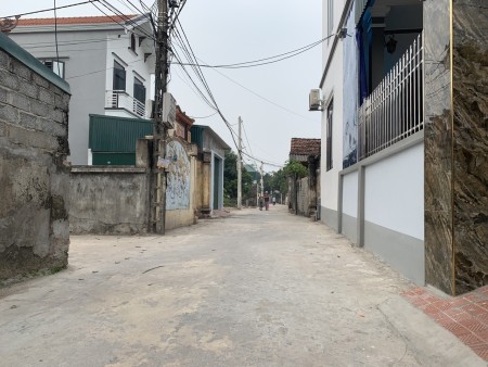 Bán gấp lô góc Duyên Trang Hồng Thái Phú Xuyên 98m2 đường 5m, 840 triệu