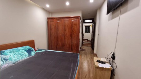 Hoa bằng DT 52m x 5 tầng, nhà đẹp ở ngay, 5 tỷ 15 có thương lượng