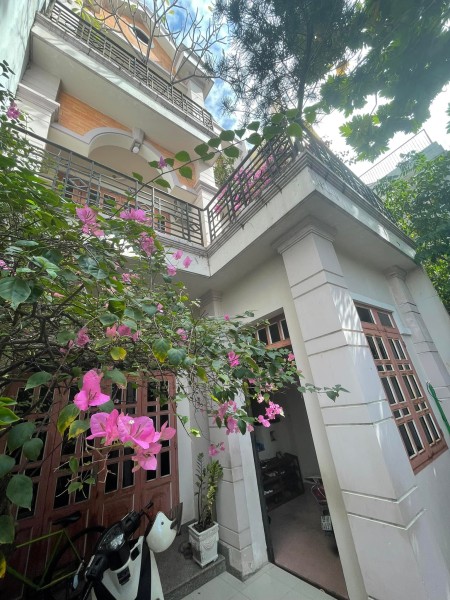 Bán Gấp Gấp nhà Quận 7 khu Vip Đường Số, 108m2 3 tầng chỉ 13,8 tỷ, Giao nhà Ngay