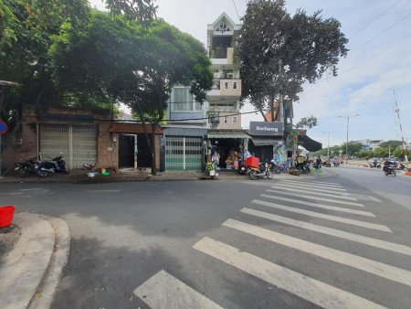 (Gò Vấp)bán gấp nhà siêu đẹp, sát mặt tiền Phạm Văn Đồng, dtsd 90m2(5x20), 3 tầng chỉ 13.5 tỷ