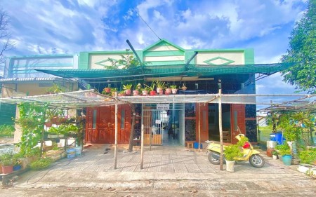 Cần bán gấp lại 2 dãy trọ gần trường đại học Việt Đức gồm 14 phòng và 2 kiot, giá tốt