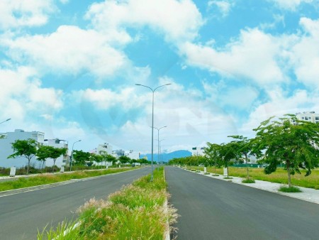 Đất nền trung tâm Nha trang giá sốc từ chủ đầu tu VCN phù hợp kinh doanh buôn bán, giá tốt