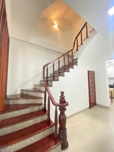 Bán nhà liền kề khu đô thị Văn Phú ô tô đỗ cửa, giá bán chỉ12,5 tỷ bàn giao vào ở được ngay