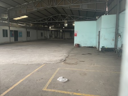 Cho thuê kho diện tích 2500m2 Quốc Lộ 1A, phường An Phú Đông, Quận 12 TP.HCM
