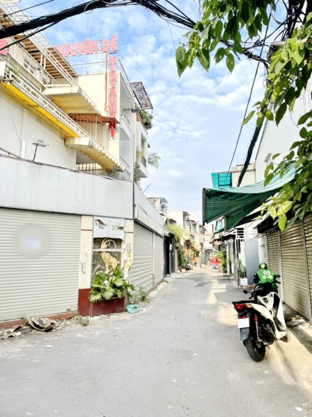 Cho thuê căn góc 2 mặt tiền khu làng Ốc đường Dương Bá Trạc P1 Quận 8 giá 60 triệu/tháng