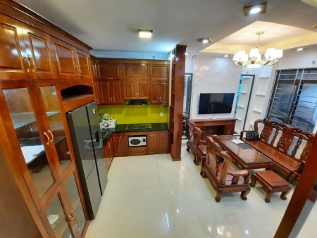 Đường Láng 3 bước ra mặt phố diện tích sử dụng 120m2 mặt tiền 6.5m giá bán chỉ 9.5 tỷ