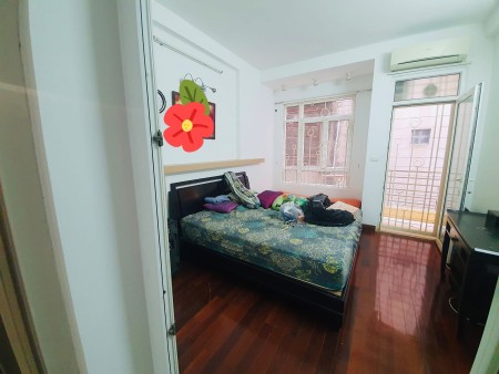 Bán nhà phố Trung Kính Cầu Giấy diện tích 3.7 tỷ, cần bsn gấp nhà đẹp khu Vip