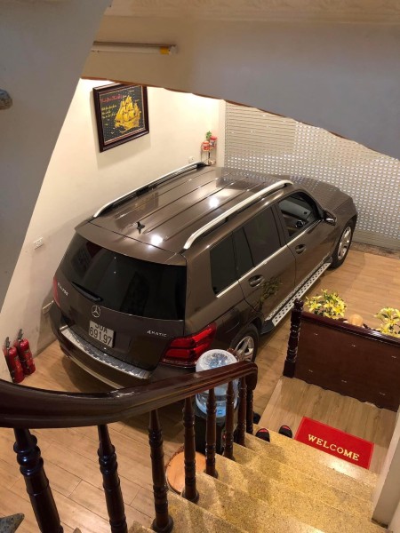 Bán nhà Hoàng Hoa Thám, ngõ ô tô. Vừa ở vừa kinh doanh đúc kiên cố 5 tầng, đầy đủ công nắng