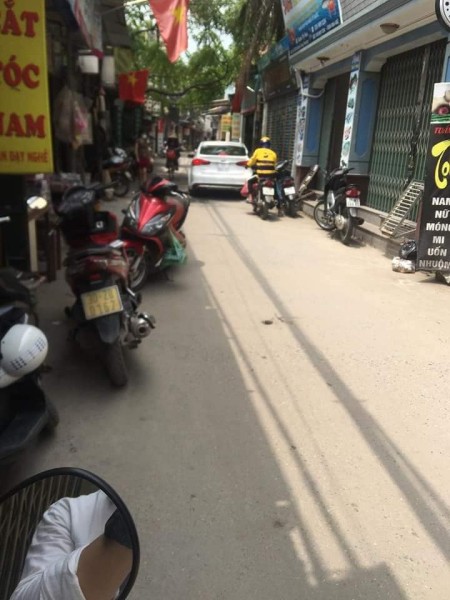 Bán nhà nguyên căn Định Công Thượng diện tích 33m2, mt 3.5m, 2 tầng, giá 3.2 tỷ, SĐCC