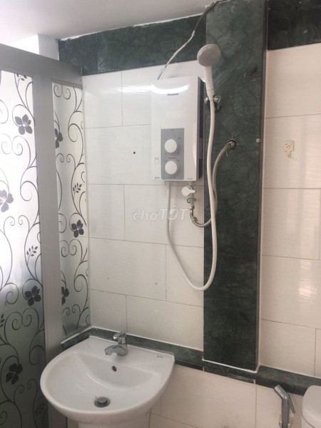 Bán nhà trung tâm Quận 4, đường Tôn Thất Thuyết, bao rộng thoáng, giá bán 3 tỷ, lhcc
