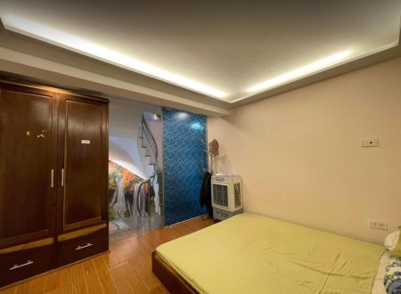 Chỉ hơn 15 tỷ, sở hữu căn nhà 6 tầng, thang máy, DT hơn 100m, VIP Ba Đình.