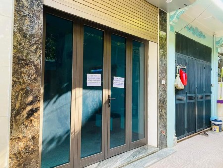 Cần bán nhà Kim Giang, diện tích 40m2 5 tầng 3 ngủ đủ công năng, 10m ô tô tránh