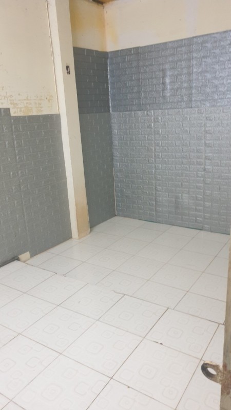 Phòng Máy Lạnh Tolet Trong Phòng giá 1tr7 Gần Chợ Hoà Hứng Địa chỉ 493/8 Cách Mạng Tháng Tám