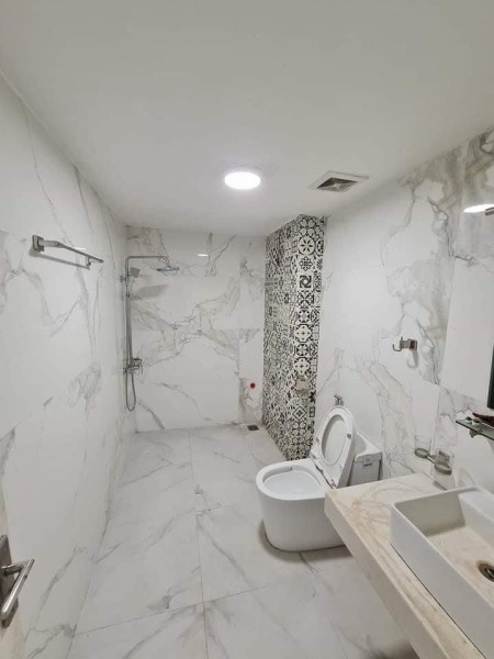 Bán nhà phố Quan Nhân, Thanh Xuân, 50m2x5 tầng, mt 4m, mặt ngõ thông, gara, kinh doanh lh 6,8 tỷ