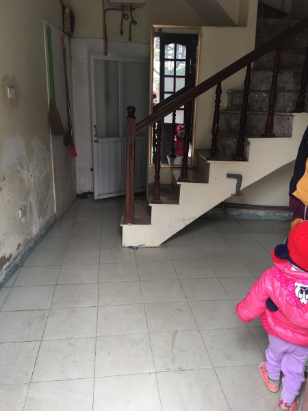 Cho thuê nhà nguyên căn 15m2 x4 tầng - số nhà 80B Ngõ 640 Nguyễn Văn Cừ - Long Biên