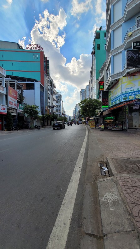Chính chủ cần bán gấp mặt tiền Bạch Đằng, phường 2, Quận Tân Bình 1 trệt, 4 lầu đúc