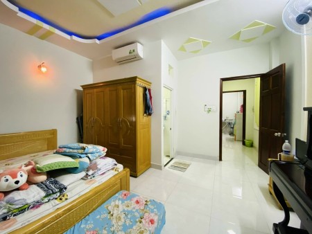 (Gò Vấp)bán Gấp ! nhà HXH, vị trí đỉnh, Ngã sáu Gò Vấp, Phạm Ngũ Lão, dt 91m2, 4 tầng, 9.5 tỷ