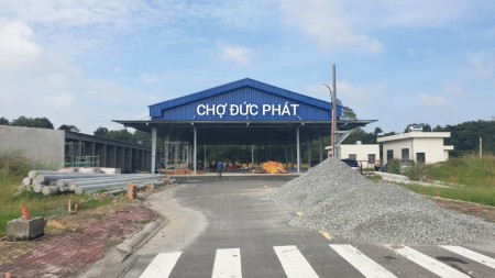 Đất thổ cư diện tích sử dụng 100m2 mặt tiền Quốc Lộ 13 Bình Dương lh 0903046293