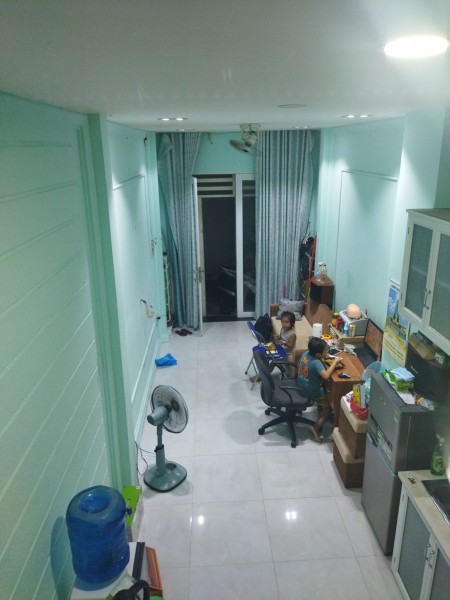 Bán nhà sát mặt tiền Nguyễn Kiệm, Quận Phú Nhuận nhà đẹp mới 3 tầng hẻm xe hơi giá 4 tỷ