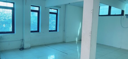 Cho thuê mặt bằng tầng 2 của biệt thự làm văn phòng, giá cho thuê 10 triệu/tháng, lh 0925388589