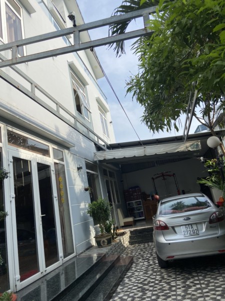 Bán nhà đường Linh Đông, Linh Đông, Thủ Đức giá bán chỉ 10.4 tỷ, liên hệ 0915217339