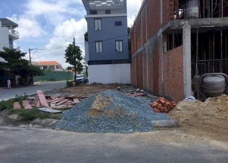 Cần bán 162 m2 đất mặt tiền Phan Chu Trinh lô góc 2 mặt tiền liên hệ 0938125266