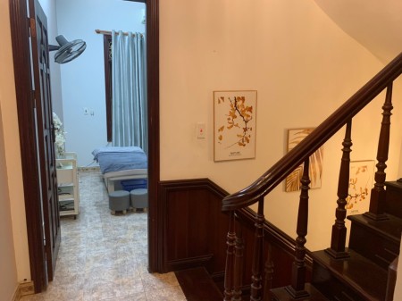 Cho thuê mặt bằng tại Cầu Giấy, Hà Nội cho thuê lâu dài giá tốt khu sầm uất, xe ra vào thoải mái