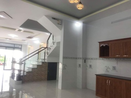 Ngộp Bank bán gấp nhà HXH Tân Phú diện tích 54m2 sổ vuông 3PN giá rẻ LH 0896721788