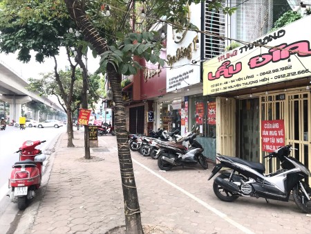 Cho thuê cửa hàng mặt tiền đường rộng, khu dân trí cao, liên hệ 0912386677 giá tốt