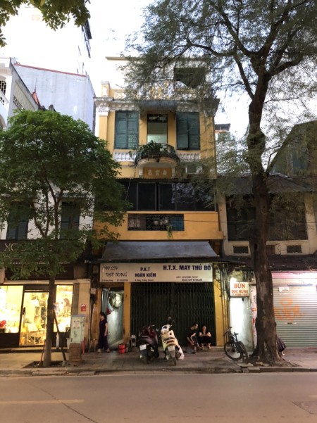 Bán nhà nguyên căn mặt phố Hàng Trống Hoàn Kiếm, Hà nội, giá bán 5.5 tỷ, khu an ninh
