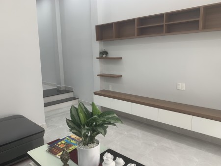 Bán nhà hẻm xe ba gác Huỳnh Tấn Phát, Quận 7 kế Phú Mỹ Hưng 1 trệt, 1 lầu đúc, hoàn công đầy đủ