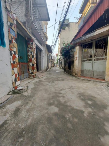 Bán đất thổ cư Thuợng Thanh Quận Long Biên diện tích 52m2, giá bán chỉ 3.5 tỷ, lh 0901701843