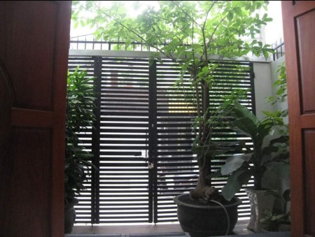 Bán nhà hẻm xe hơi 2 mặt tiền hẻm Nguyễn Xí, đúc kiên cố diện tích sử dụng 68m2, 5 tầng, giá 9.5 tỷ